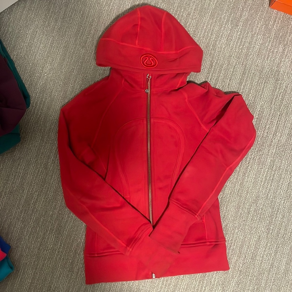 Lululemon scuba hoodie red size 4